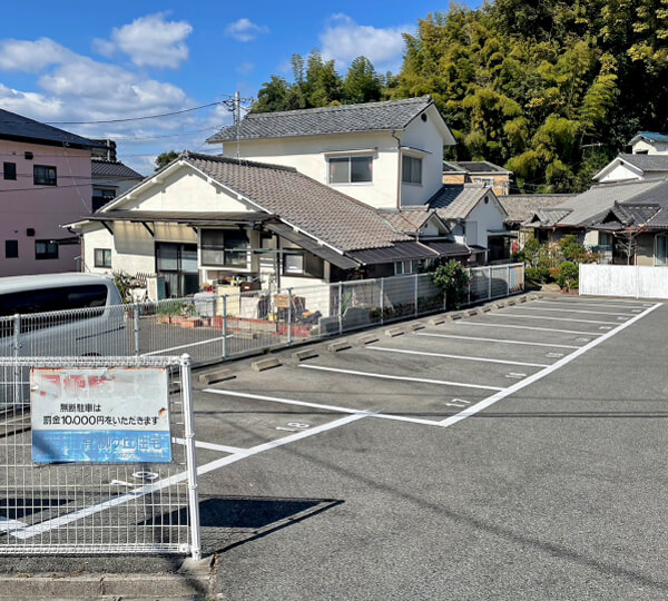 施工実績 安芸区駐車場／駐車場区画線工事